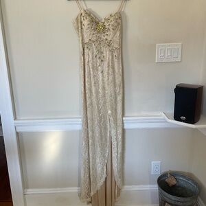 Dave & Johnny Cream lace prom dress